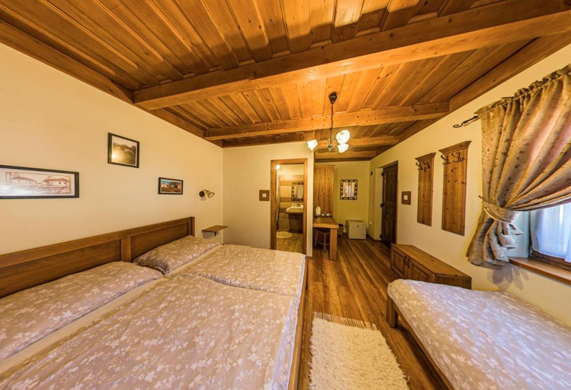 Toth Vendeghaz Es Apartmanhaz Ujfeherto Exterior photo