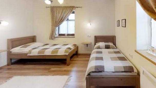 Toth Vendeghaz Es Apartmanhaz Ujfeherto Exterior photo