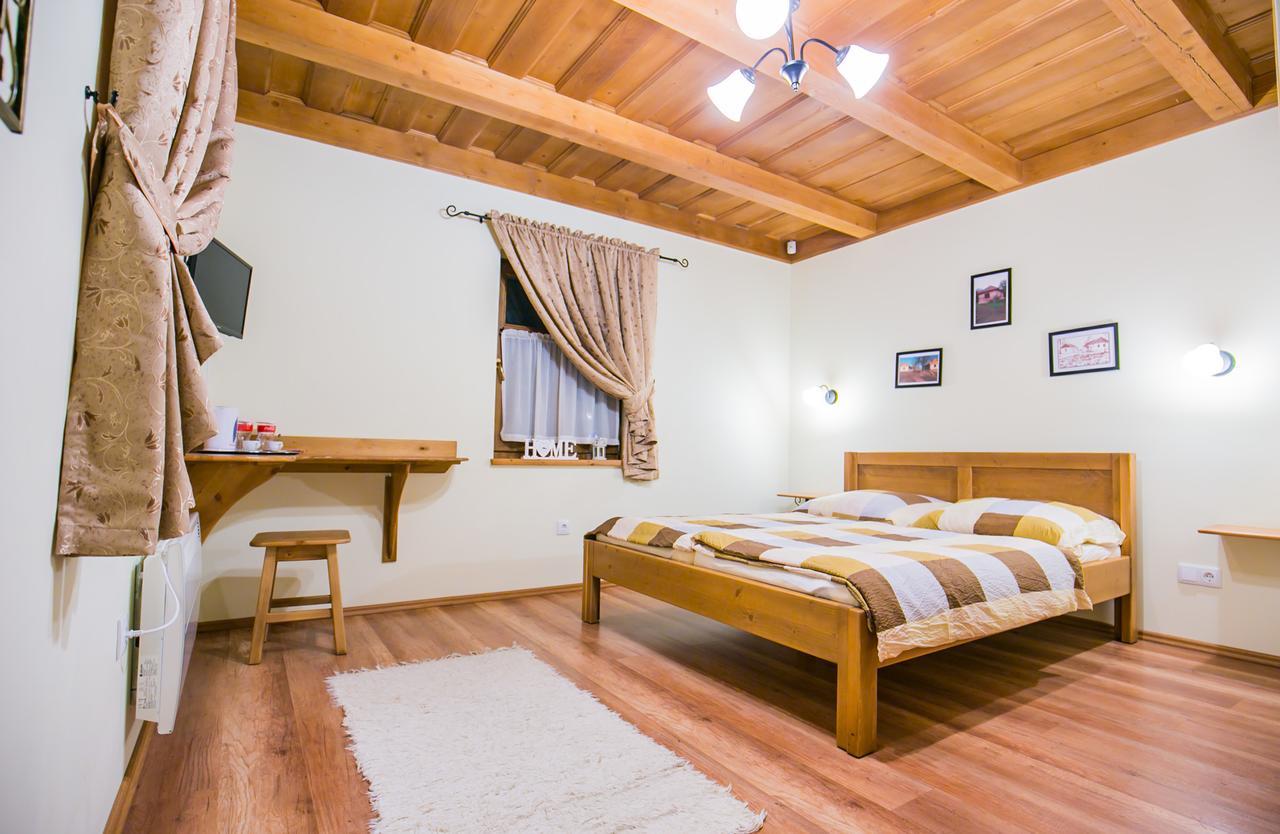 Toth Vendeghaz Es Apartmanhaz Ujfeherto Exterior photo
