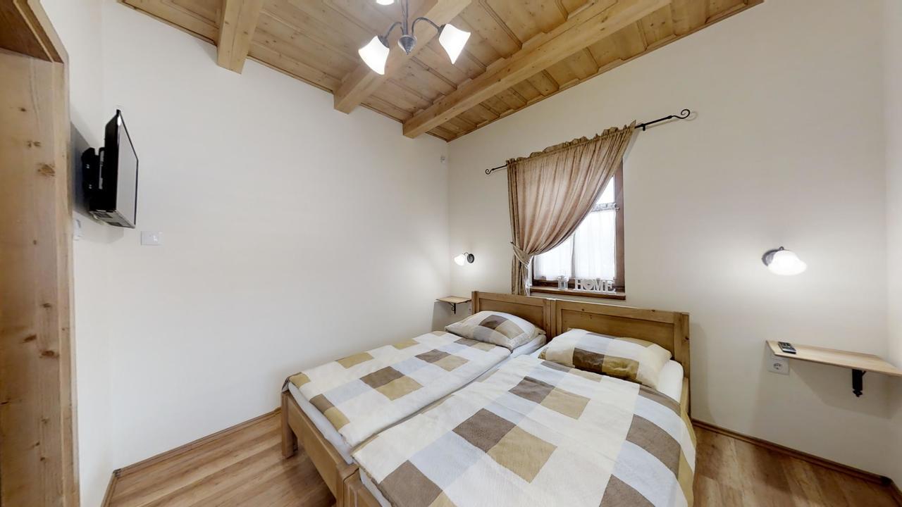 Toth Vendeghaz Es Apartmanhaz Ujfeherto Exterior photo
