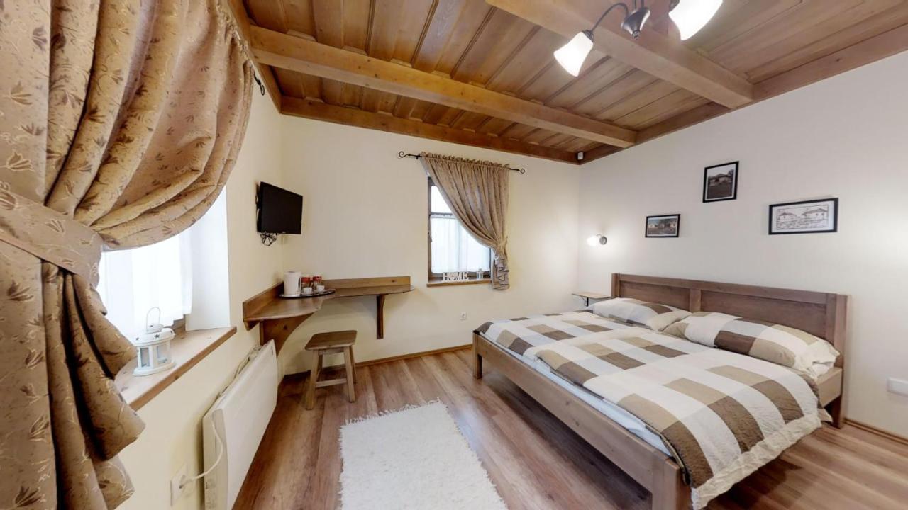 Toth Vendeghaz Es Apartmanhaz Ujfeherto Exterior photo